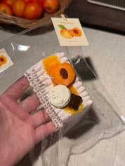 Betty Diary🍑「ヴァローナ＆アプリコットのミルフィーユスノー 」 Squishy stress relief toy