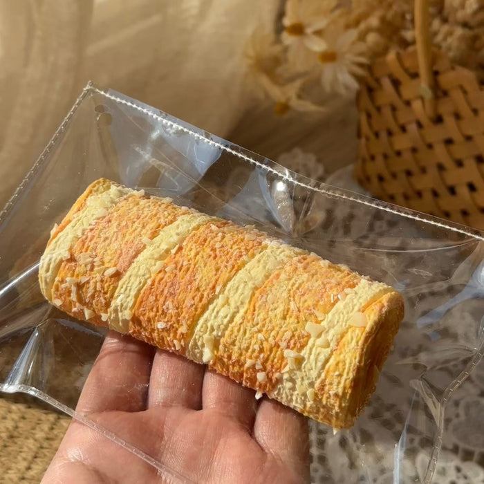 LuLu鹿🦌「ほんのり焼き色のクランブルロールクッキー」 Squishy stress relief toy