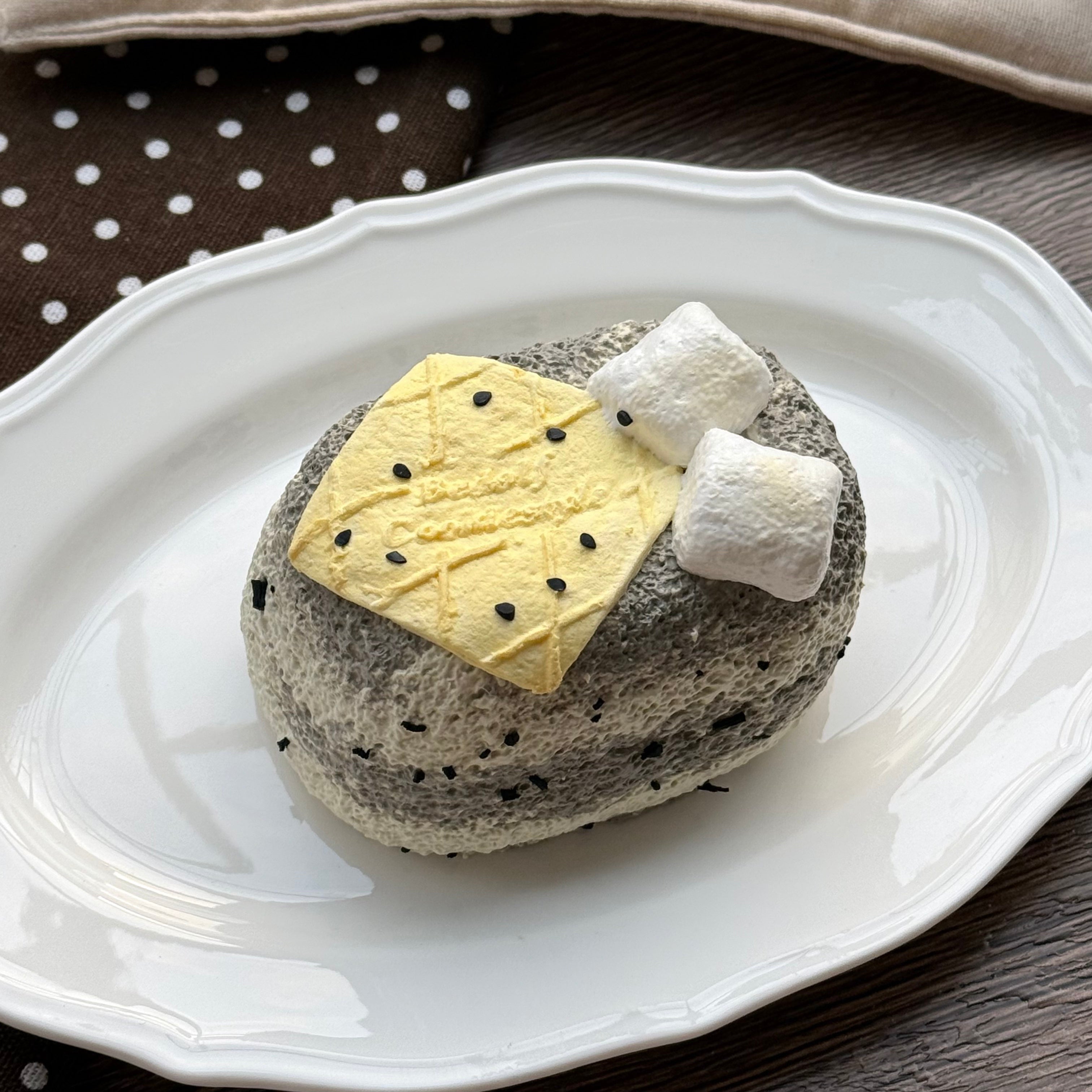 【Black Sesame Cheesecake (with Marshmallow)】Squishy Stress Relief Toy