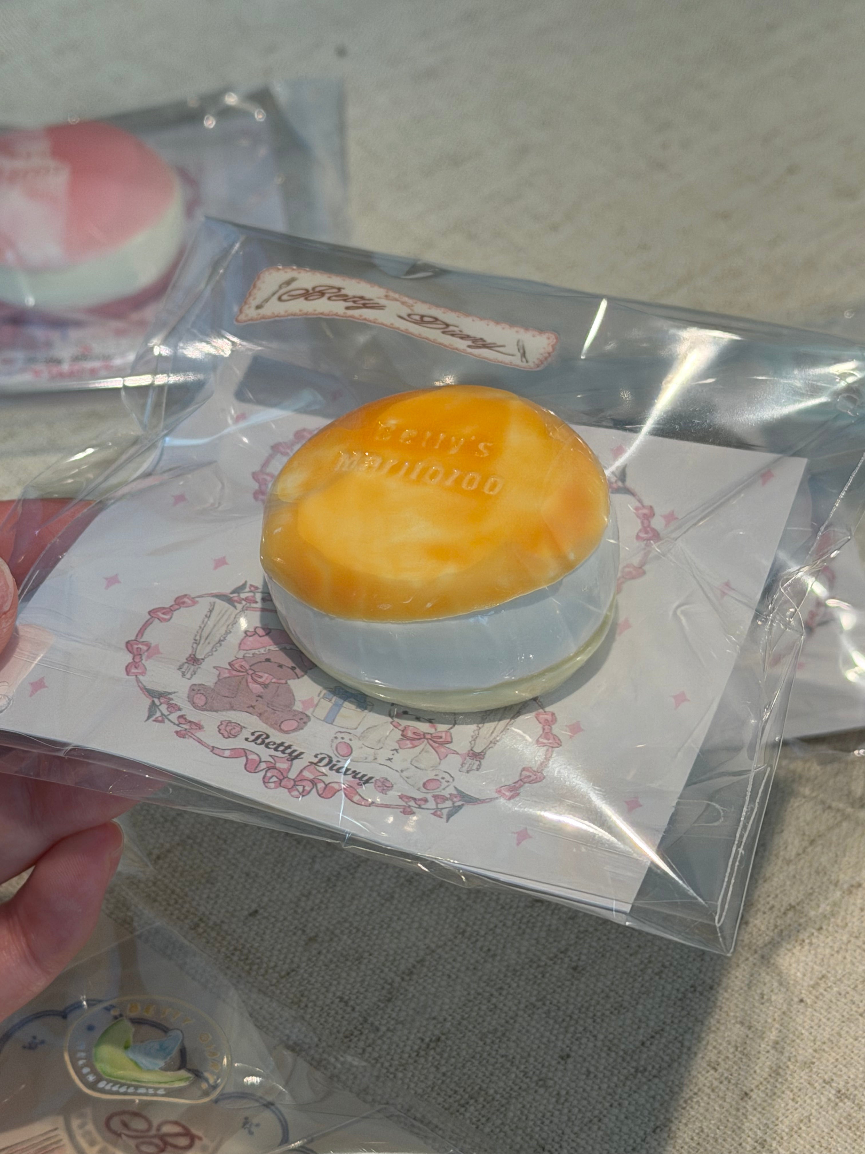 Betty Diary🥯「ミニクリームパン」 Squishy stress relief toy