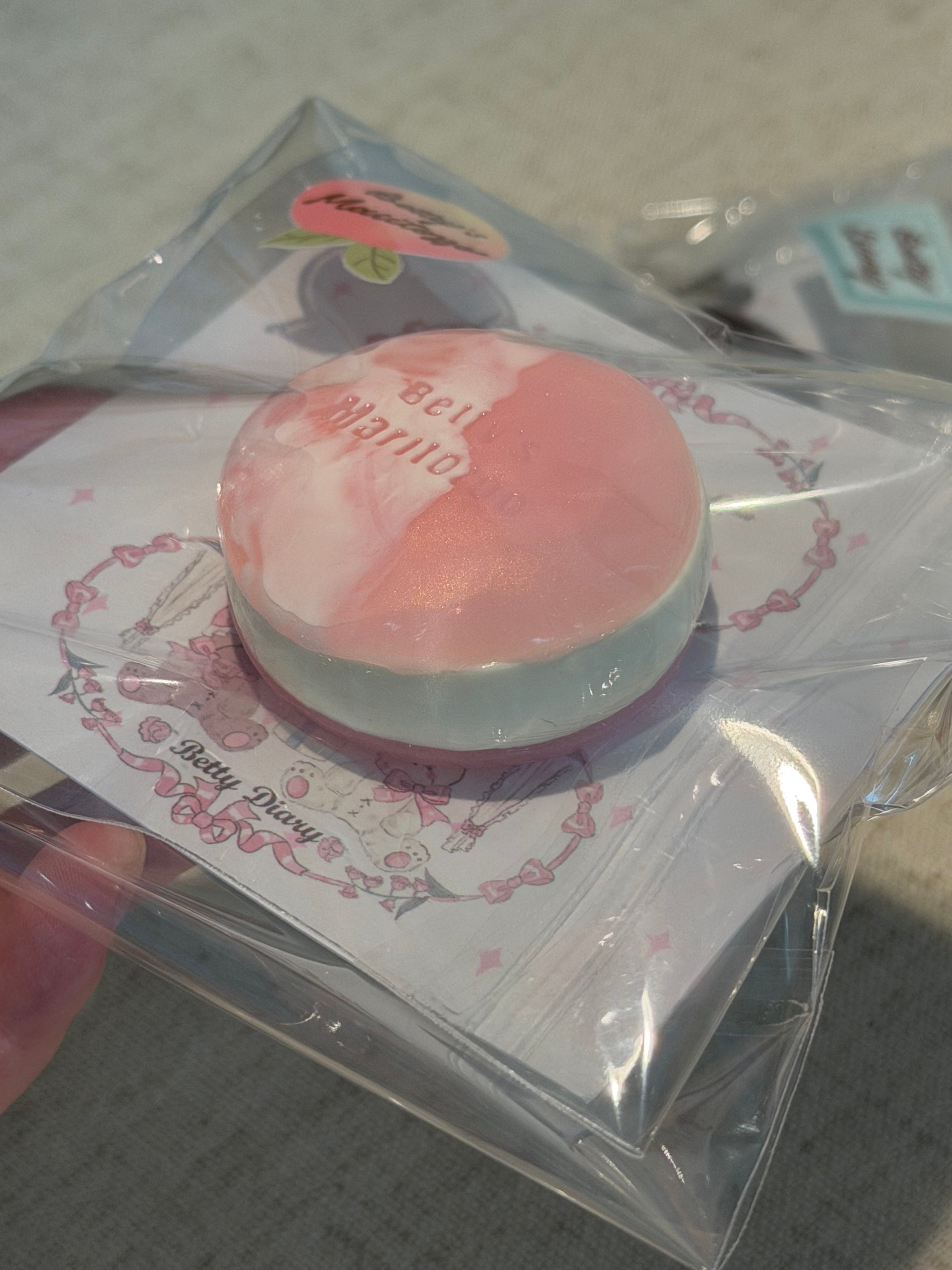 Betty Diary🥯「ミニピーチクリームパン」 Squishy stress relief toy