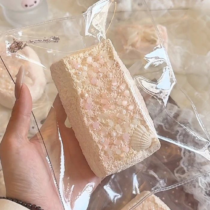 Saisai-Sai Cookie Studio "Seashell Long Toast" Squishy stress relief toy