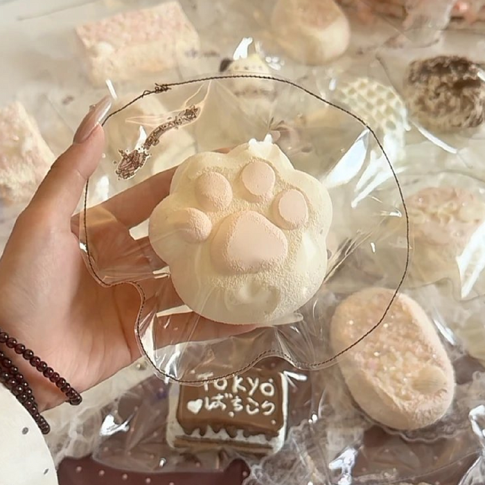 Sai Sai Sai Cookie Studio "Fluffy Kitty Paw" Squishy stress relief toy