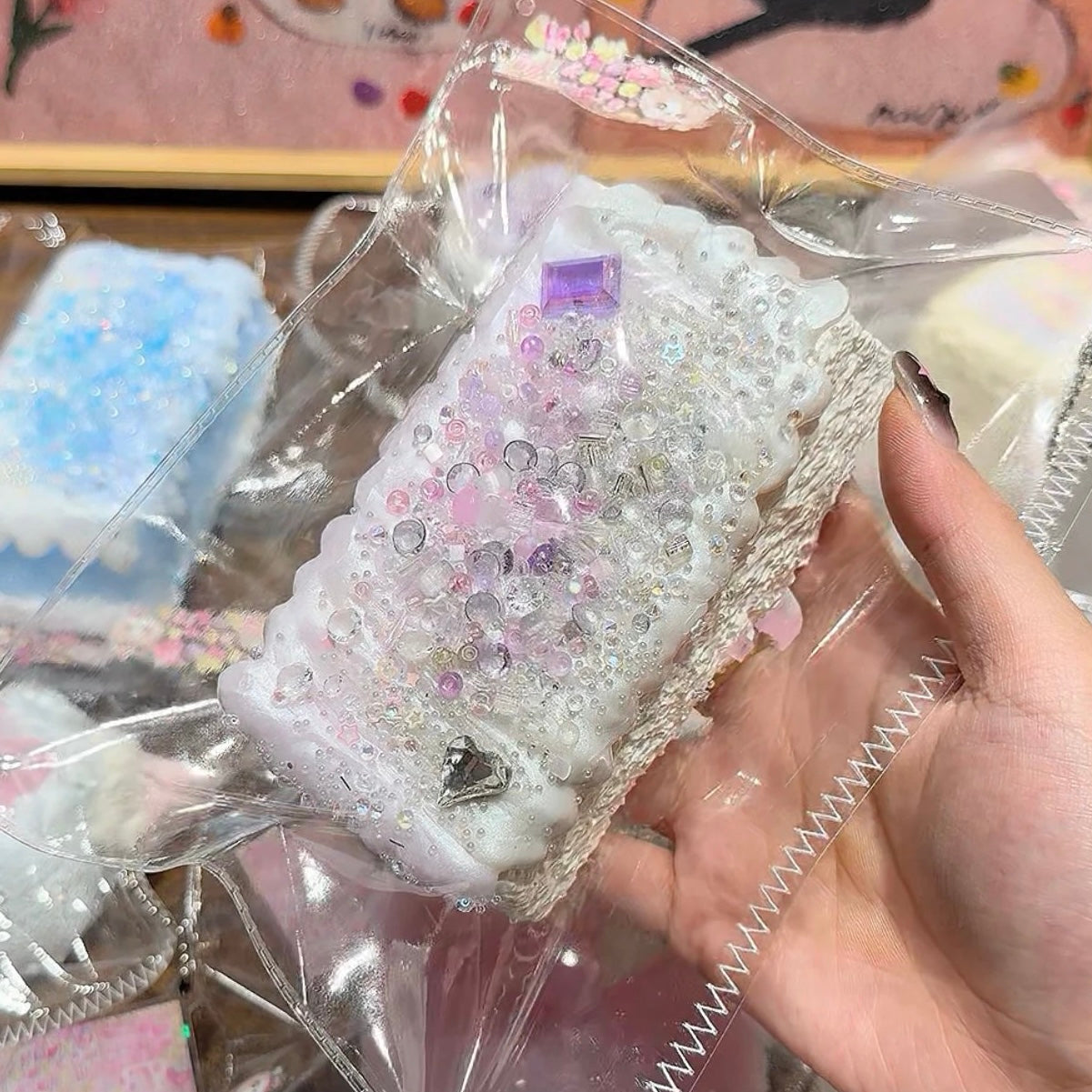 Kengkeng Studio「グレーパープルのラテアートトースト」 Squishy stress relief toy