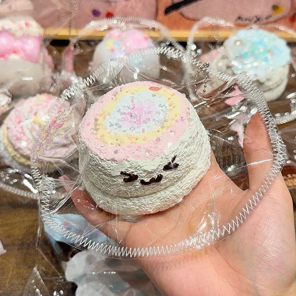 Kengkeng Studio「虹色の小さな丸」 Squishy stress relief toy