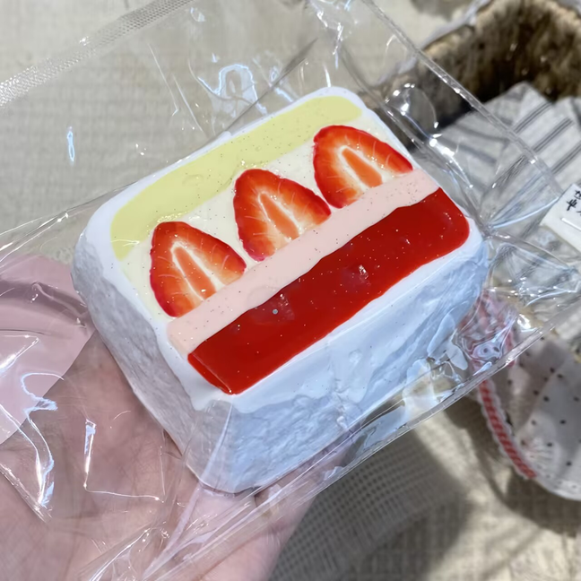 【nosweetpie】Strawberry Sandwich Squishy stress relief toy