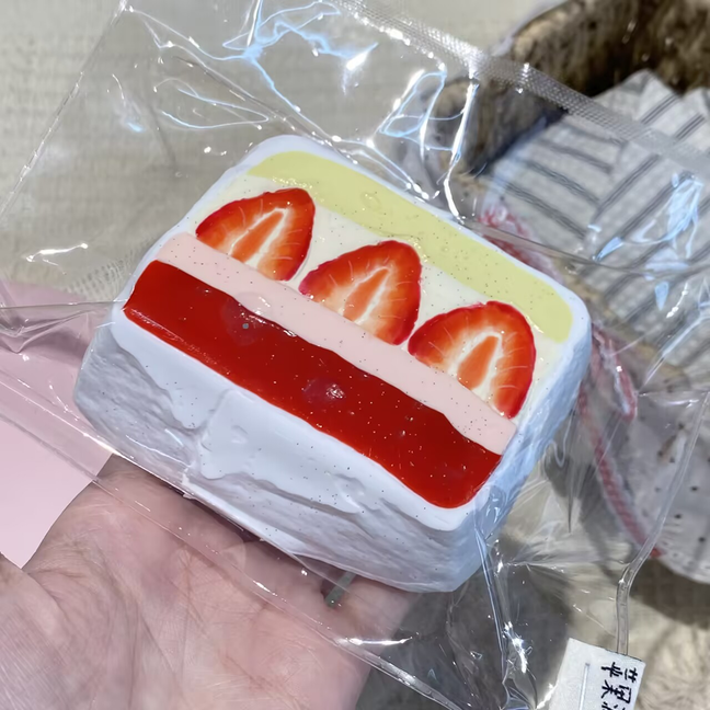 【nosweetpie】Strawberry Sandwich Squishy stress relief toy