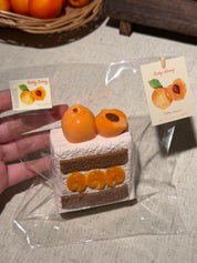 Betty Diary🍑「紅茶とアプリコットのパウンドケーキ」 Squishy stress relief toy