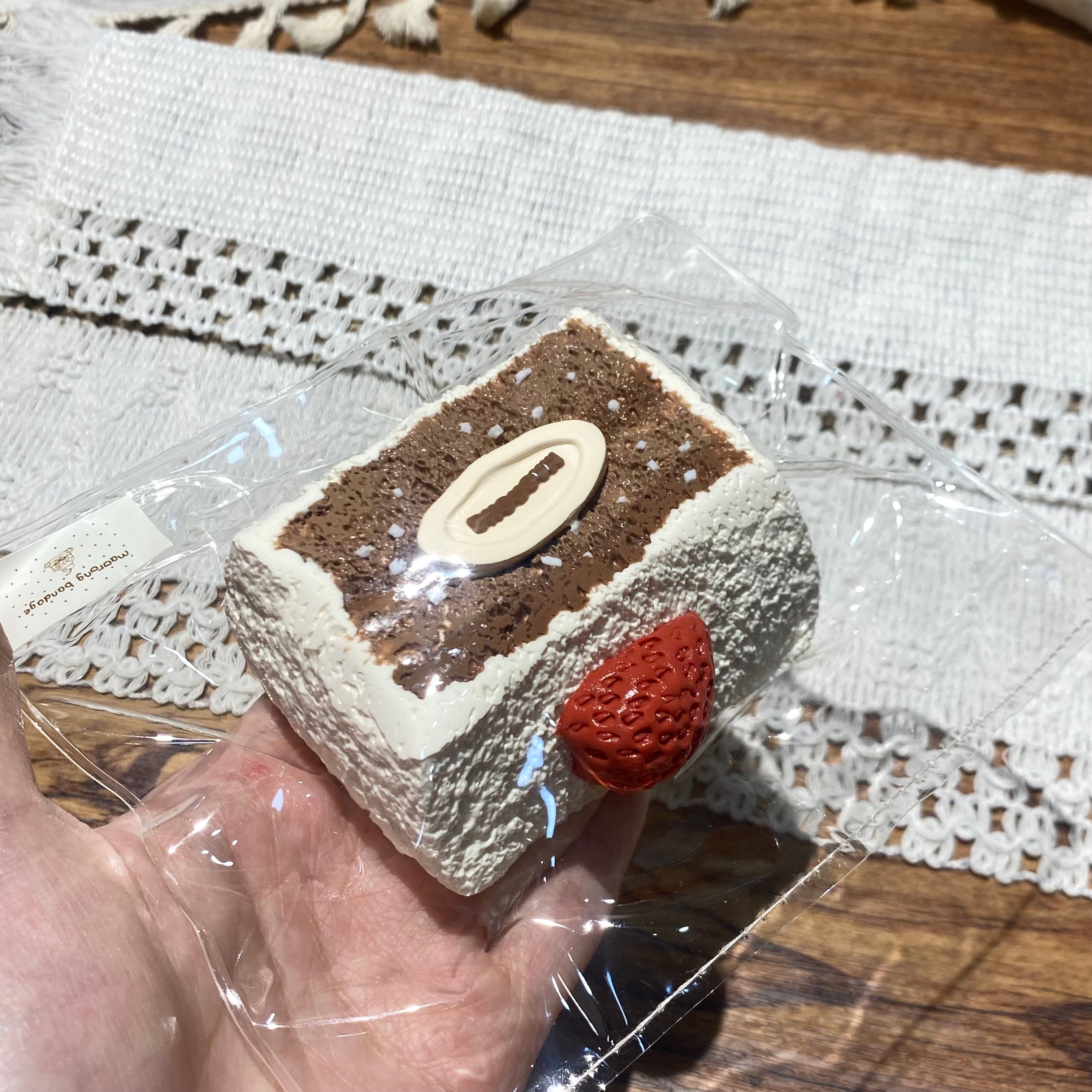 【Strawberry Toast with Chocolate Chips】Squishy stress relief toy