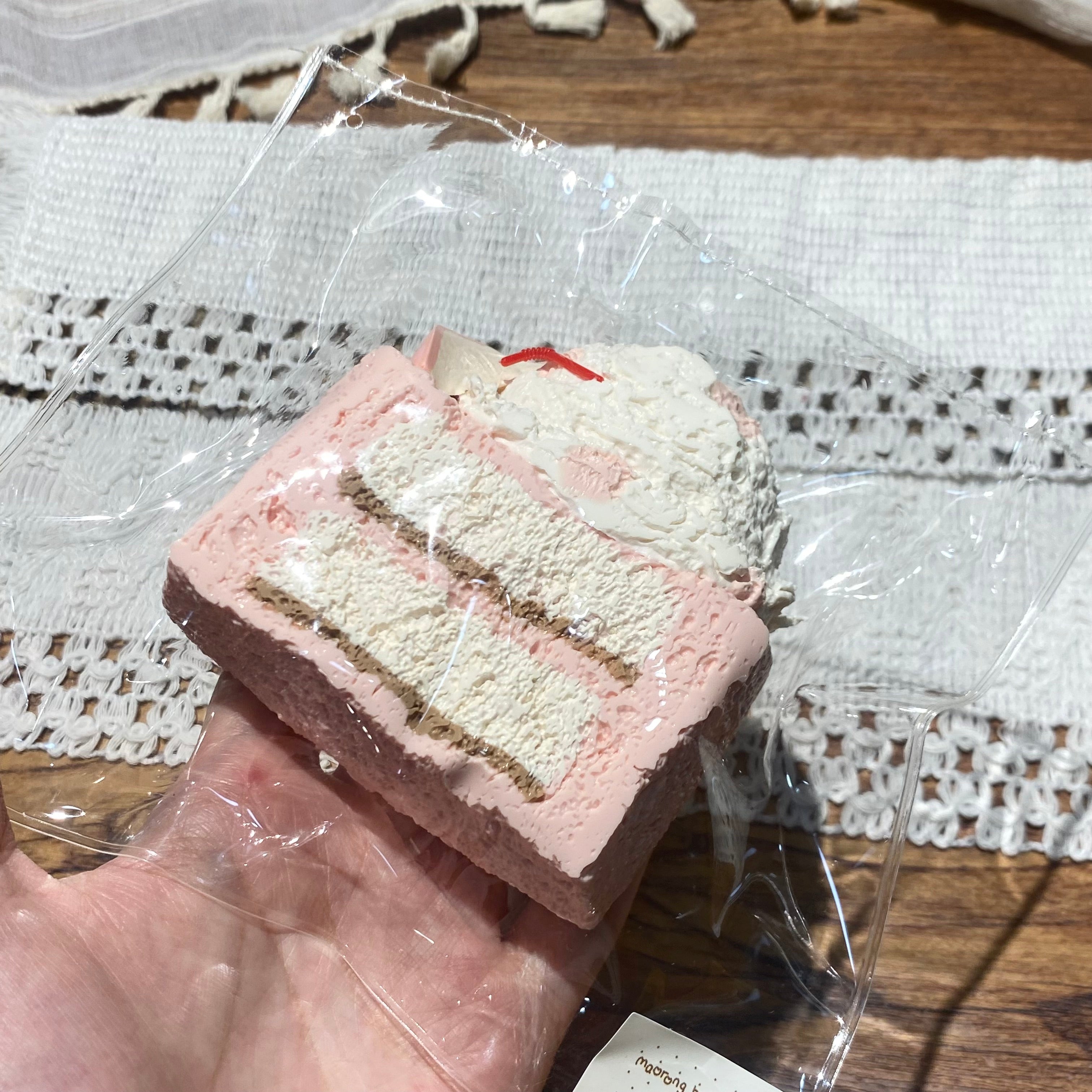 【Ice Cream Peach Toast】Squishy stress relief toy