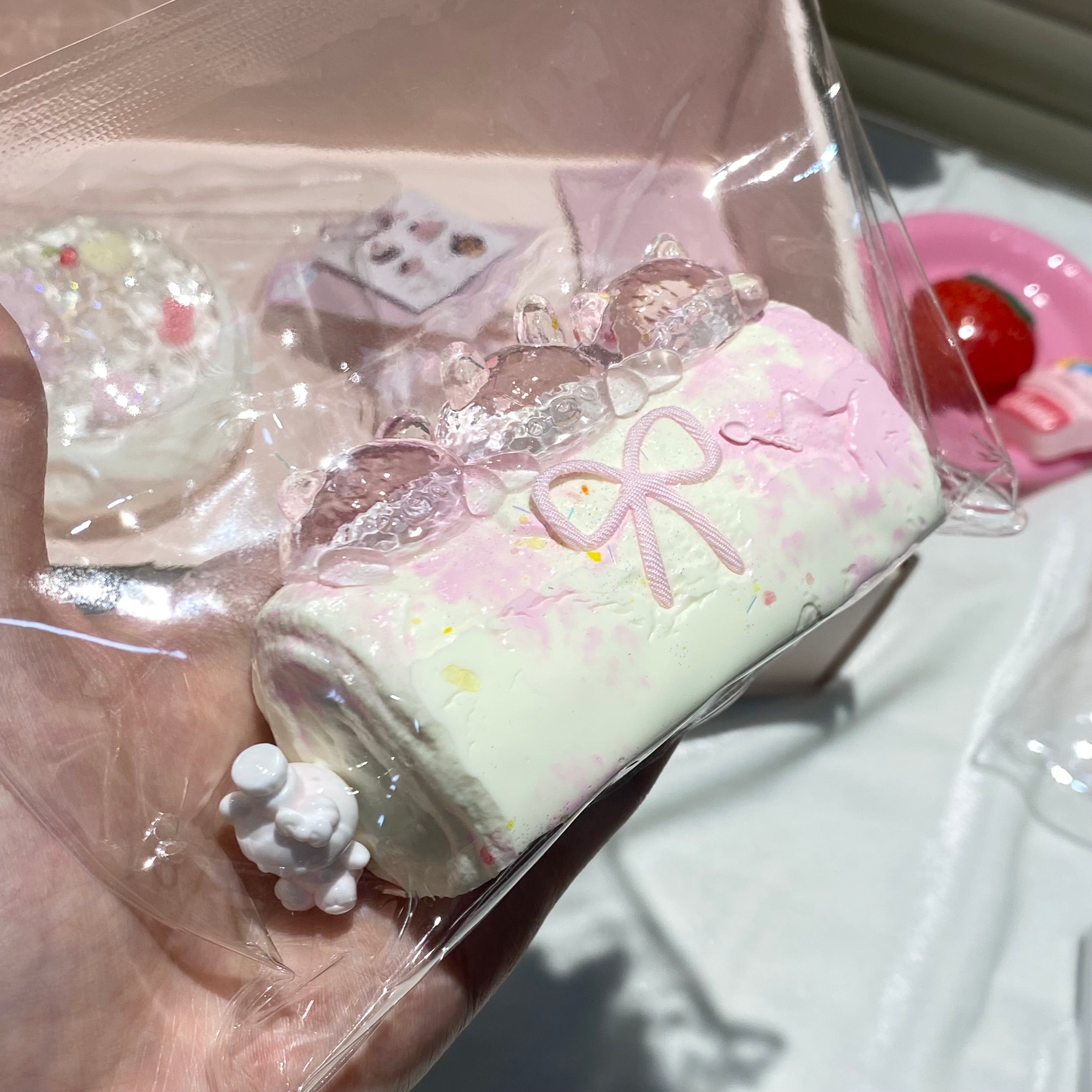 【Peach Cream Swiss Roll】Squishy Stress Relief Toy