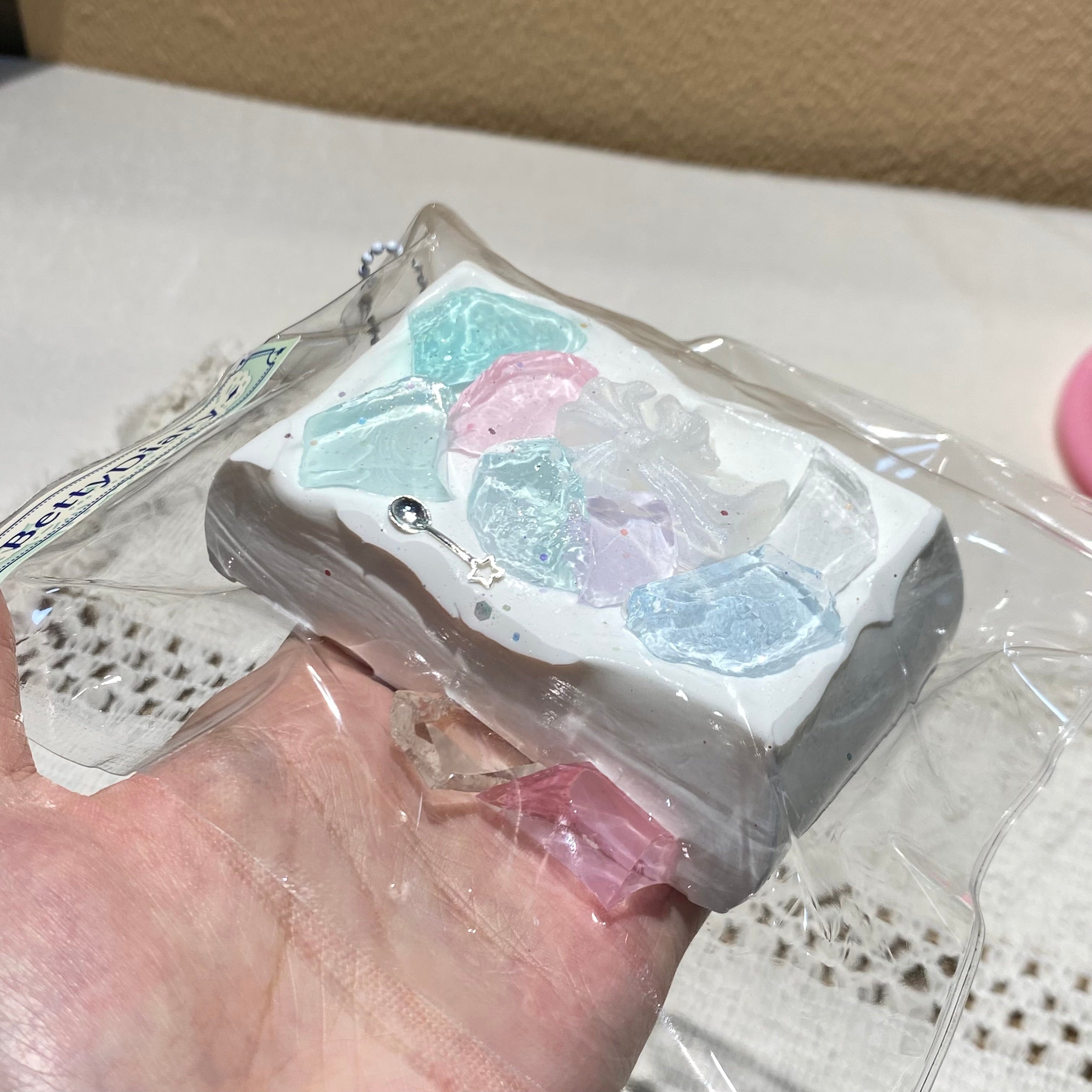 【Colorful Jewel Toast】Squishy stress relief toy
