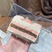 【Sliced Strawberry Cocoa Cake】Squishy stress relief toy
