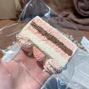 【Sliced Strawberry Cocoa Cake】Squishy stress relief toy