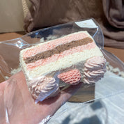 【Sliced Strawberry Cocoa Cake】Squishy stress relief toy