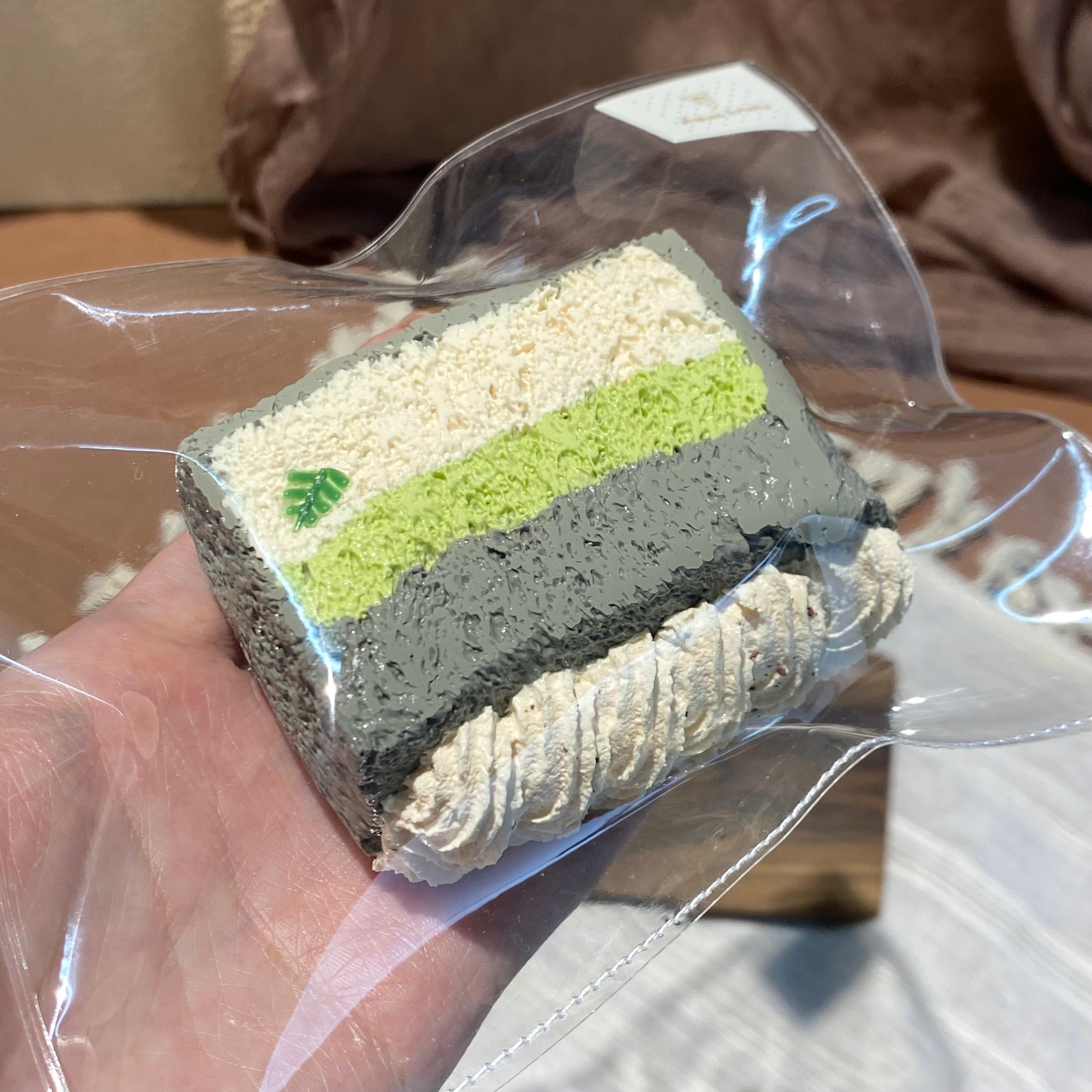 【Pistachio & Black Sesame Mini Toast】Squishy stress relief toy