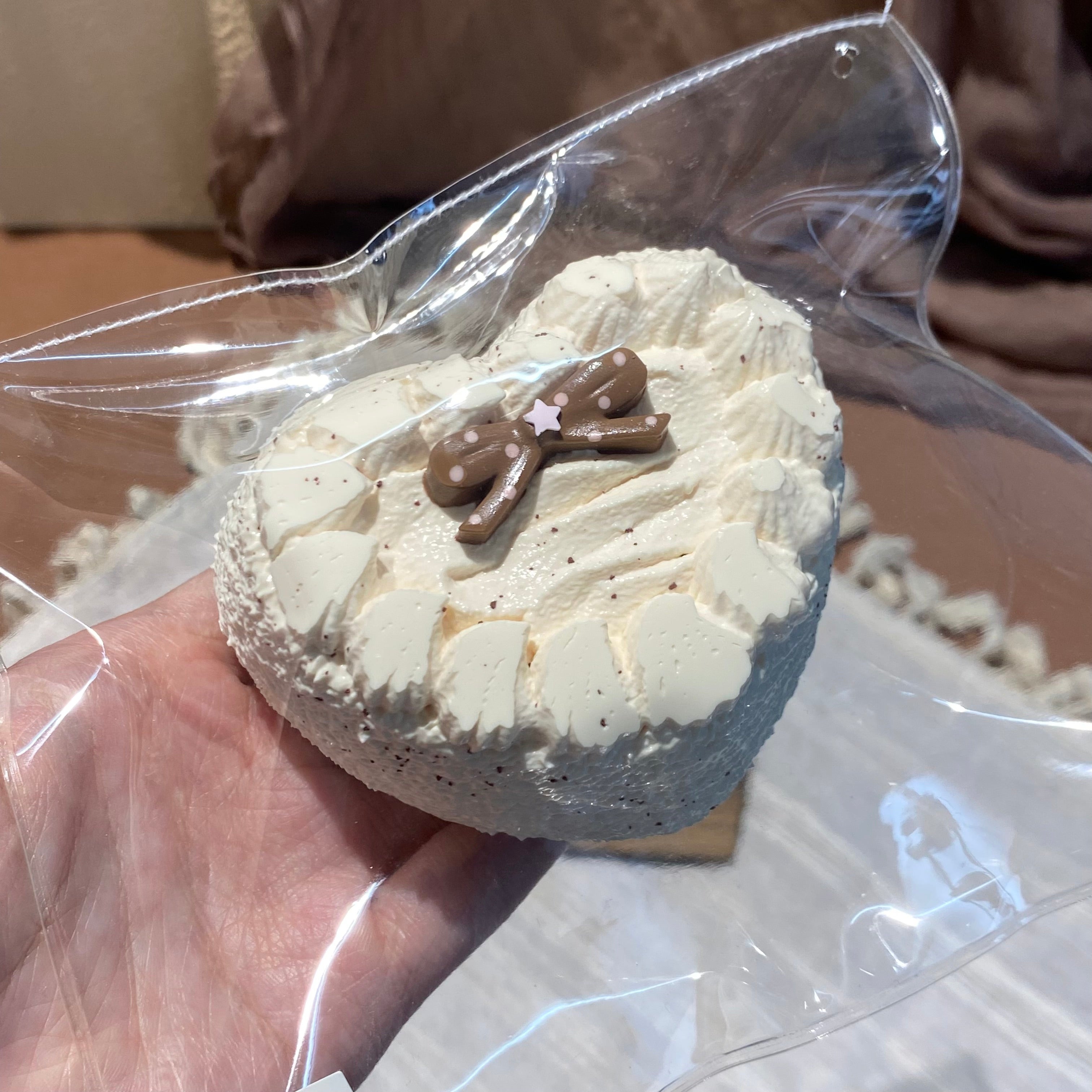 【Vintage Polka Dot Heart Cake】Squishy stress relief toy