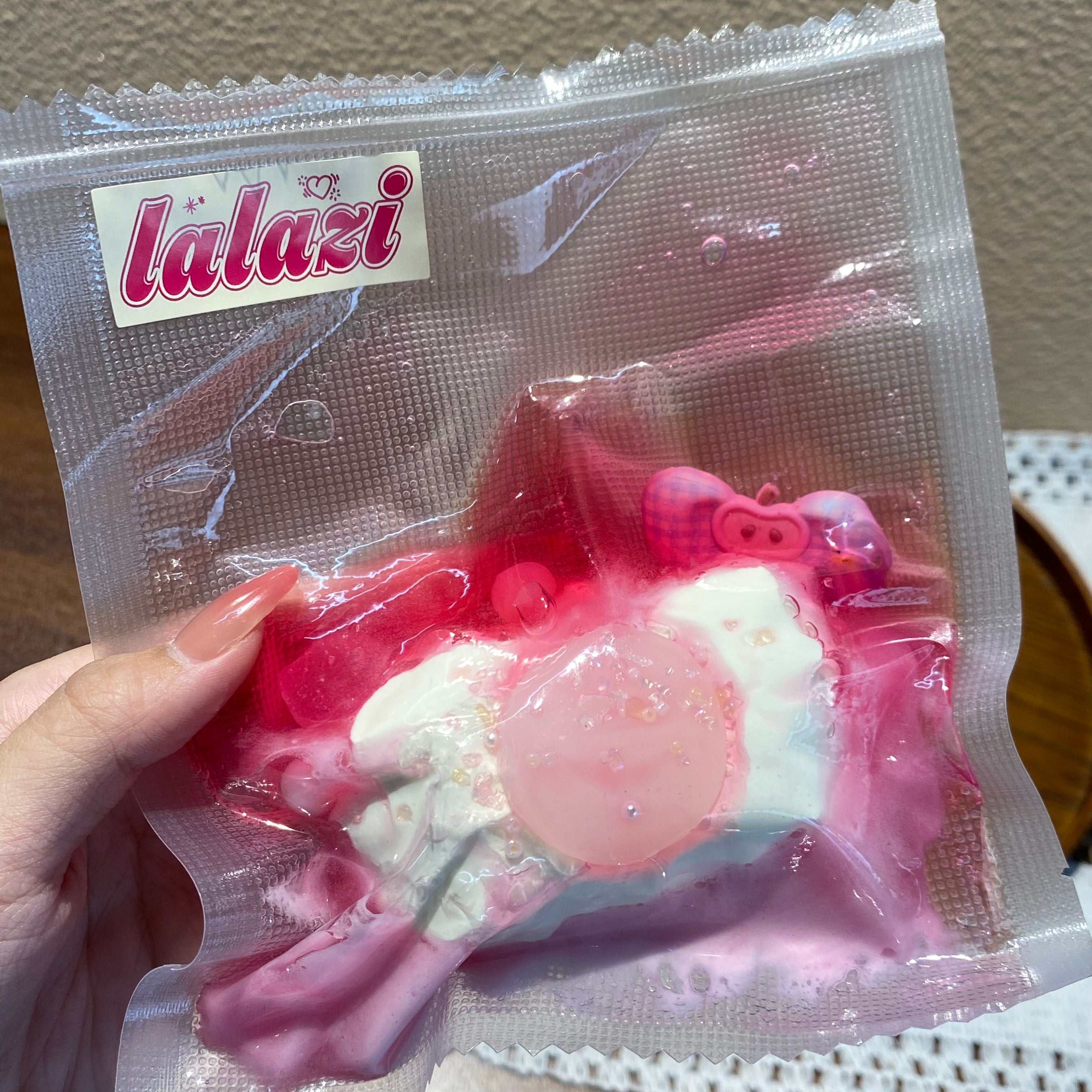 【赤ブドウスライムパン】Squishy stress relief toy
