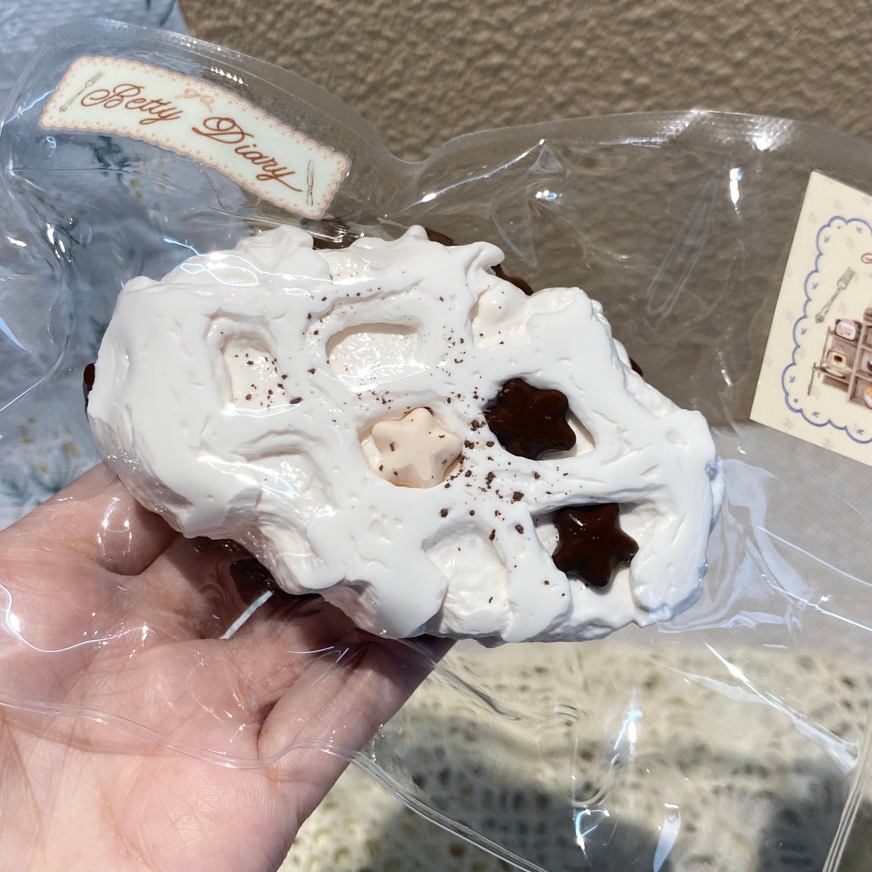 【Star Rich Chocolate Double-layer Waffle】Squishy stress relief toy