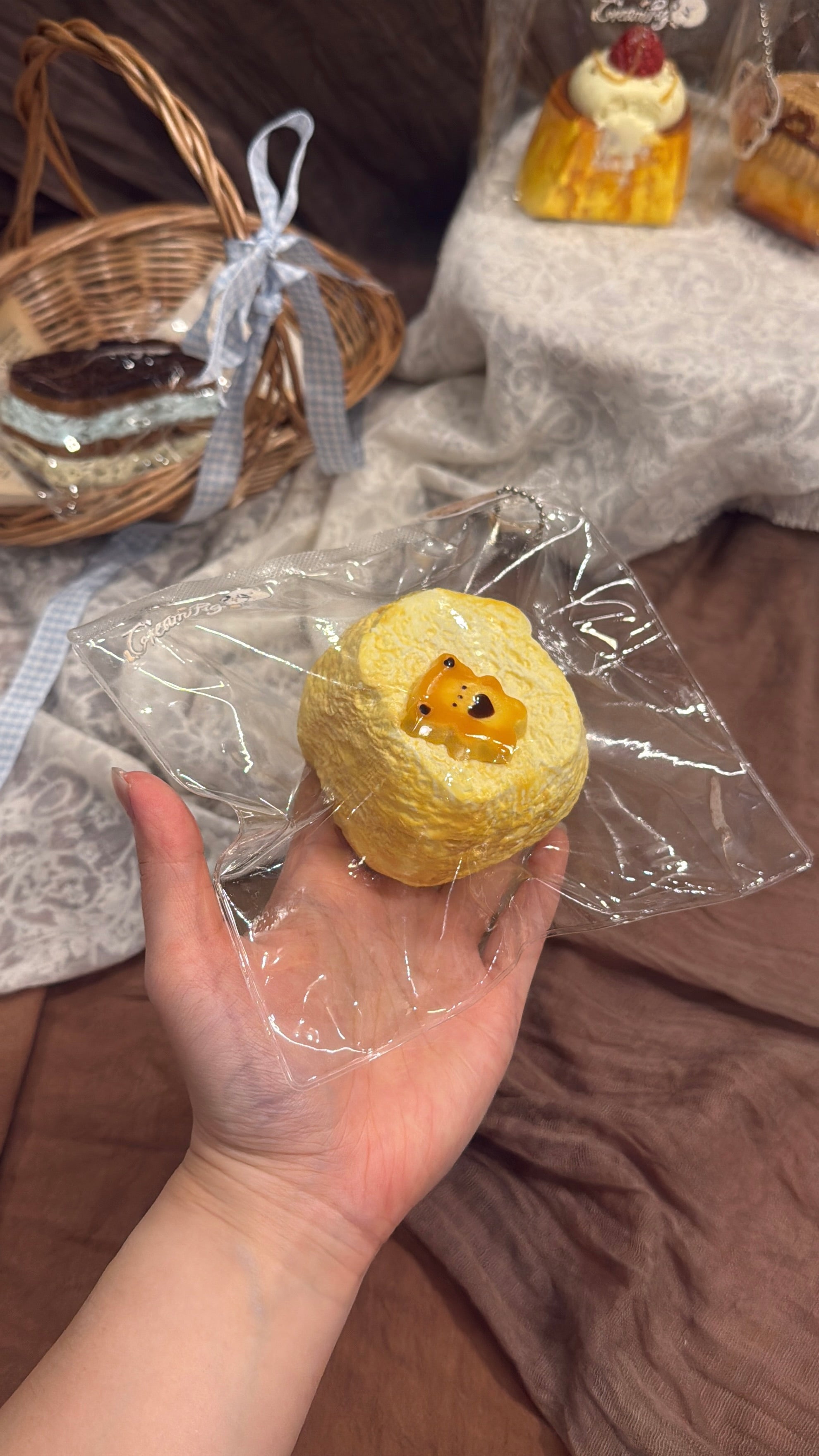 CreamPig Studio【くまトースト】 Squishy Collectibles