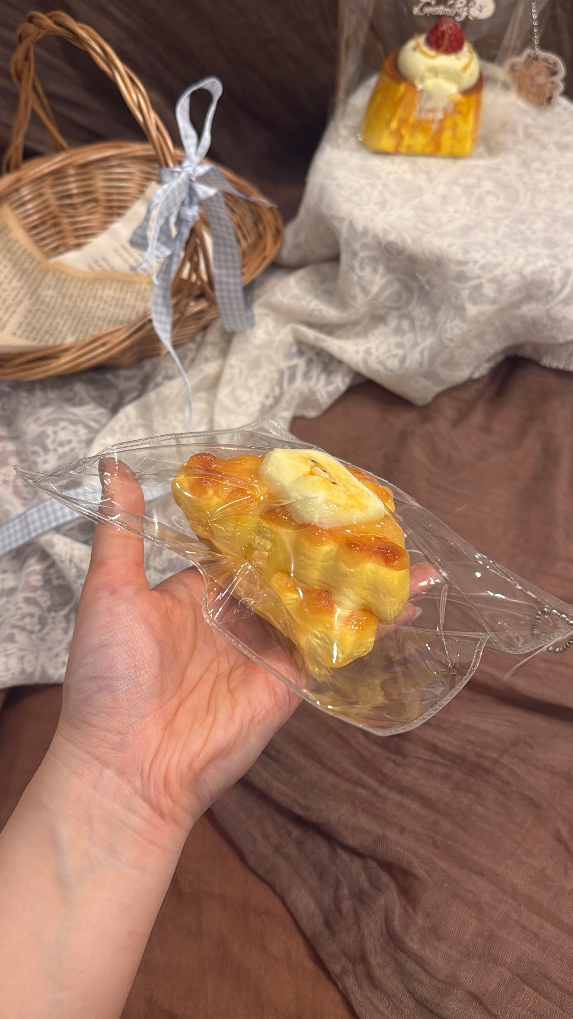 CreamPig Studio【くまのダブルはちみつワッフル】 Squishy Collectibles