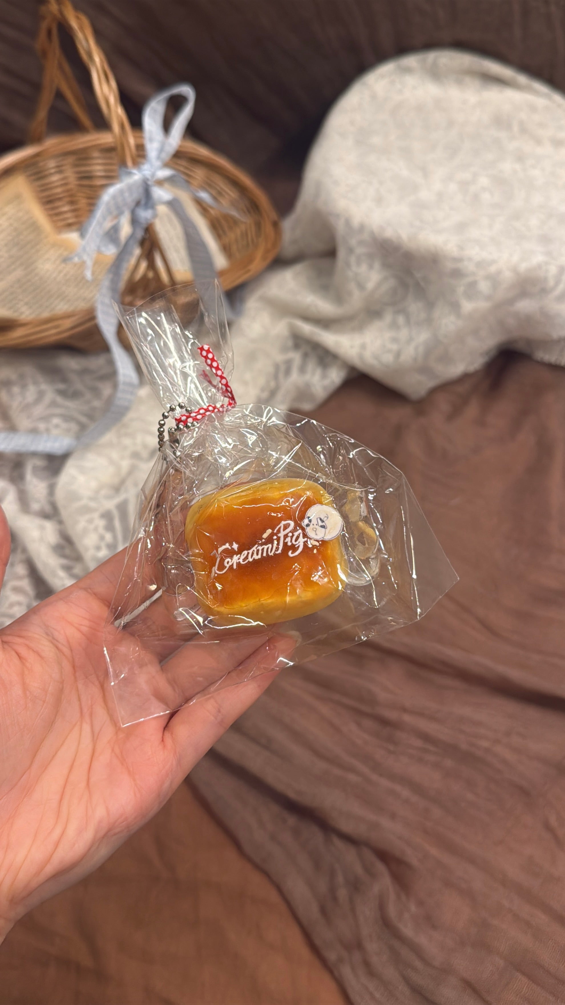 CreamPig Studio 【透明なキャラメル味の飴】Squishy Collectibles
