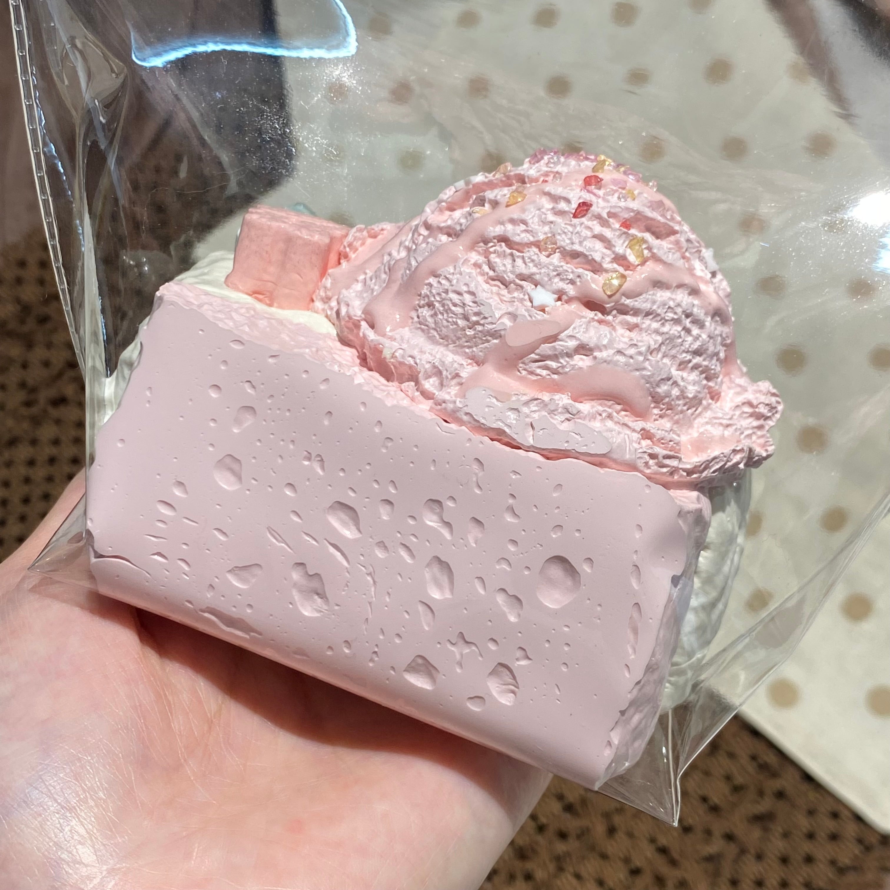 【MAORONG  Ice Cream Toast】Squishy Stress Relief Toy