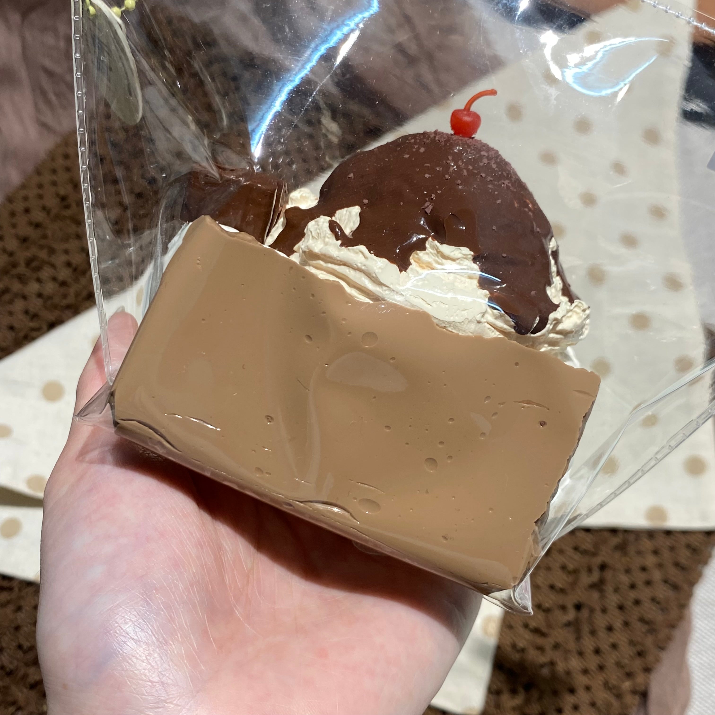 【MAORONG  Ice Cream Toast】Squishy Stress Relief Toy