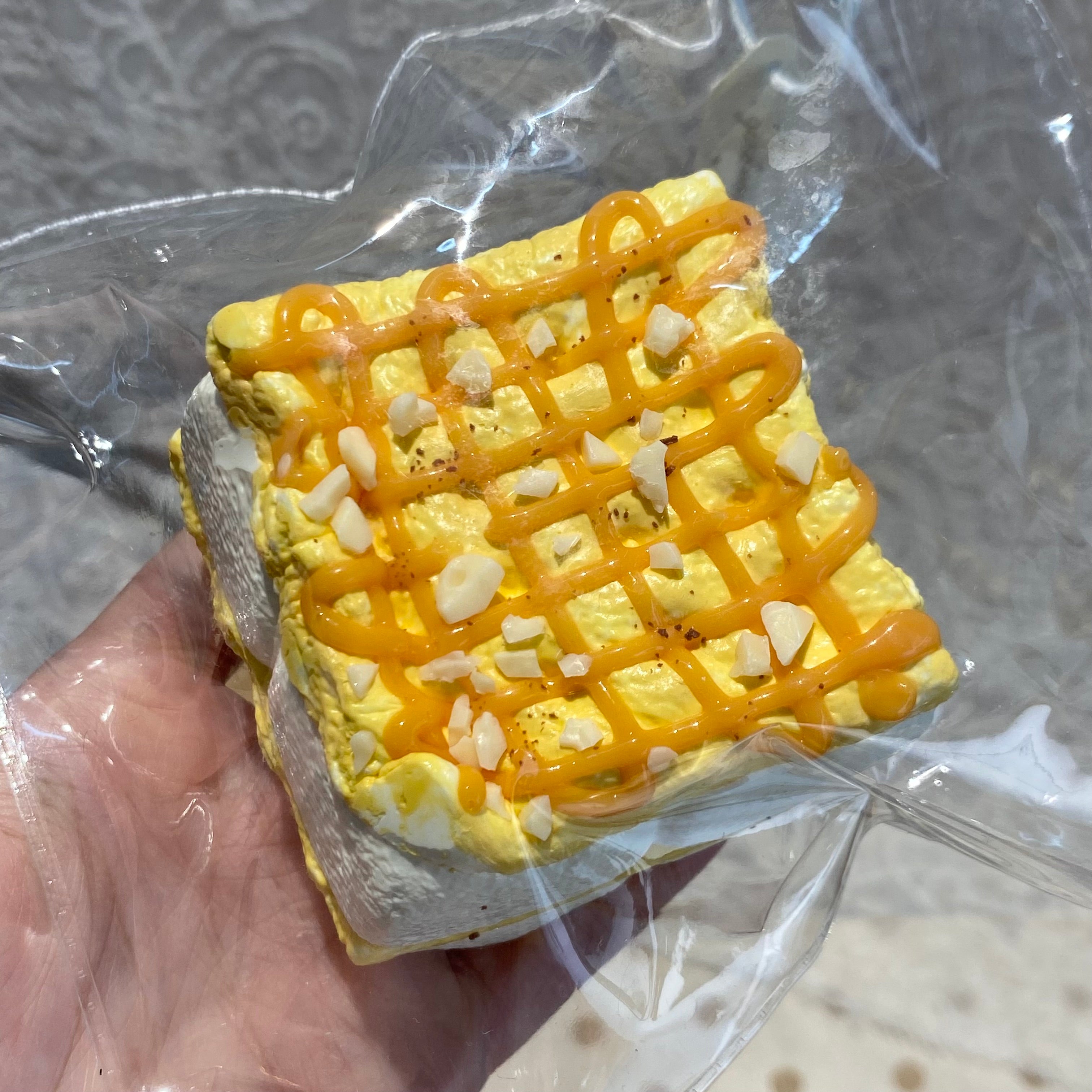 【Caramel Almond Soda Crackers】Squishy stress relief toy