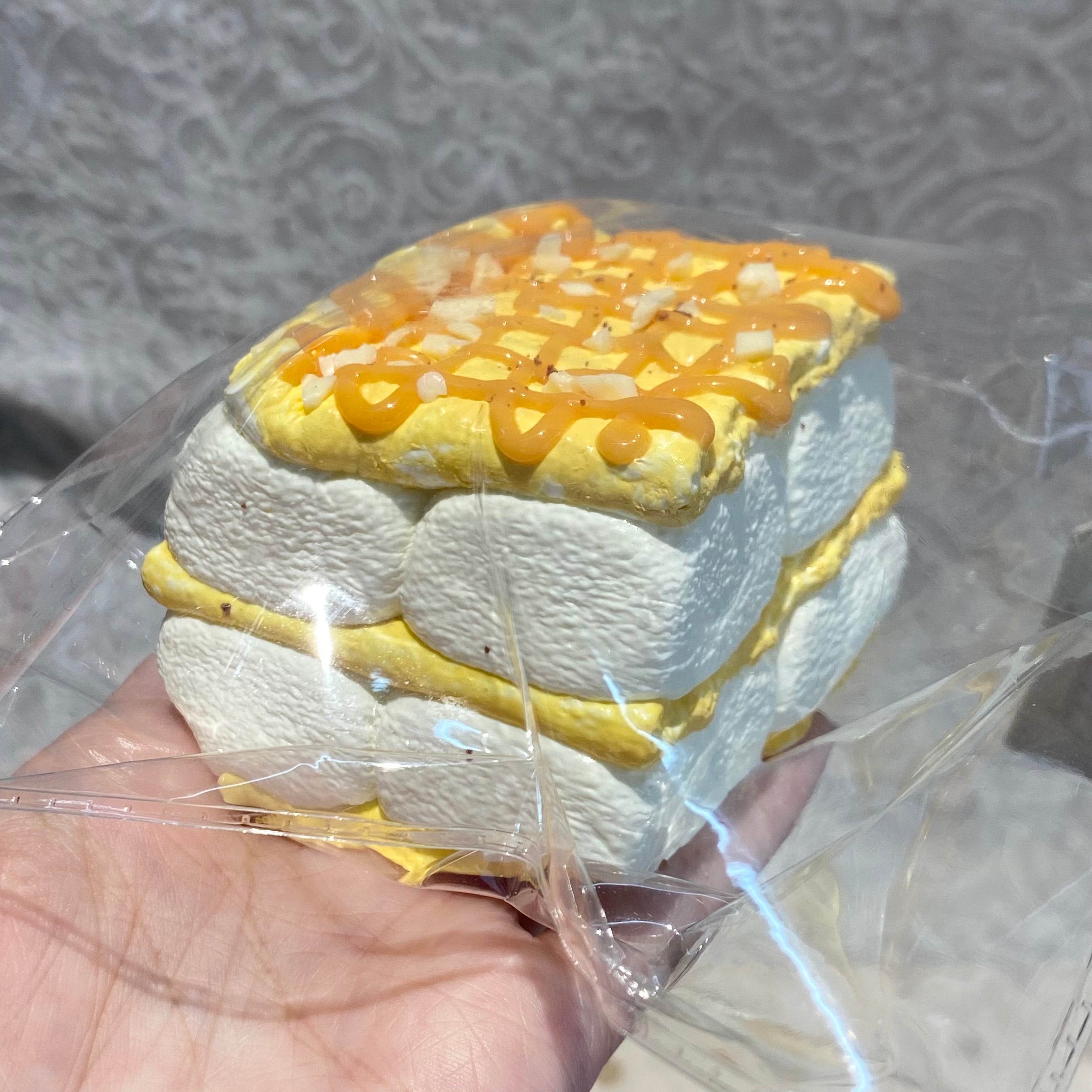 【Caramel Almond Soda Crackers】Squishy stress relief toy