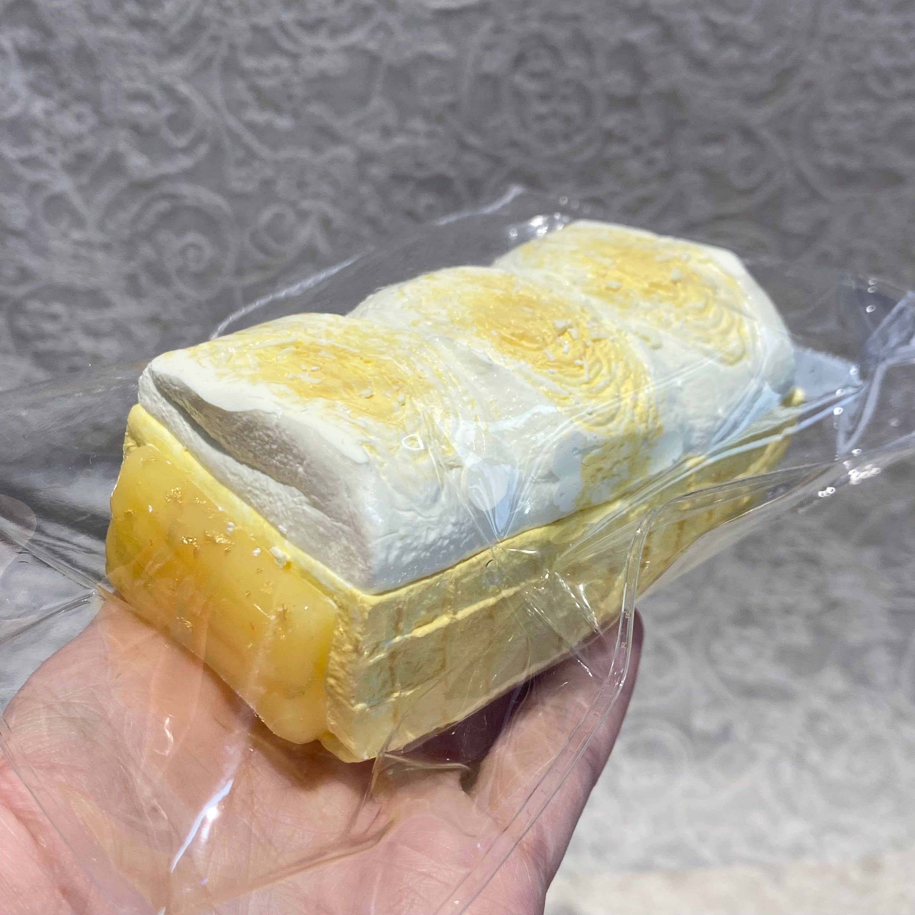 【Cream Toast with Osmanthus Jelly Filling】Squishy stress relief toy