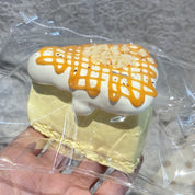 【Caramel Almond Soy Milk Basque Cheesecake】Squishy stress relief toy