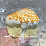 【Caramel Almond Soy Milk Basque Cheesecake】Squishy stress relief toy