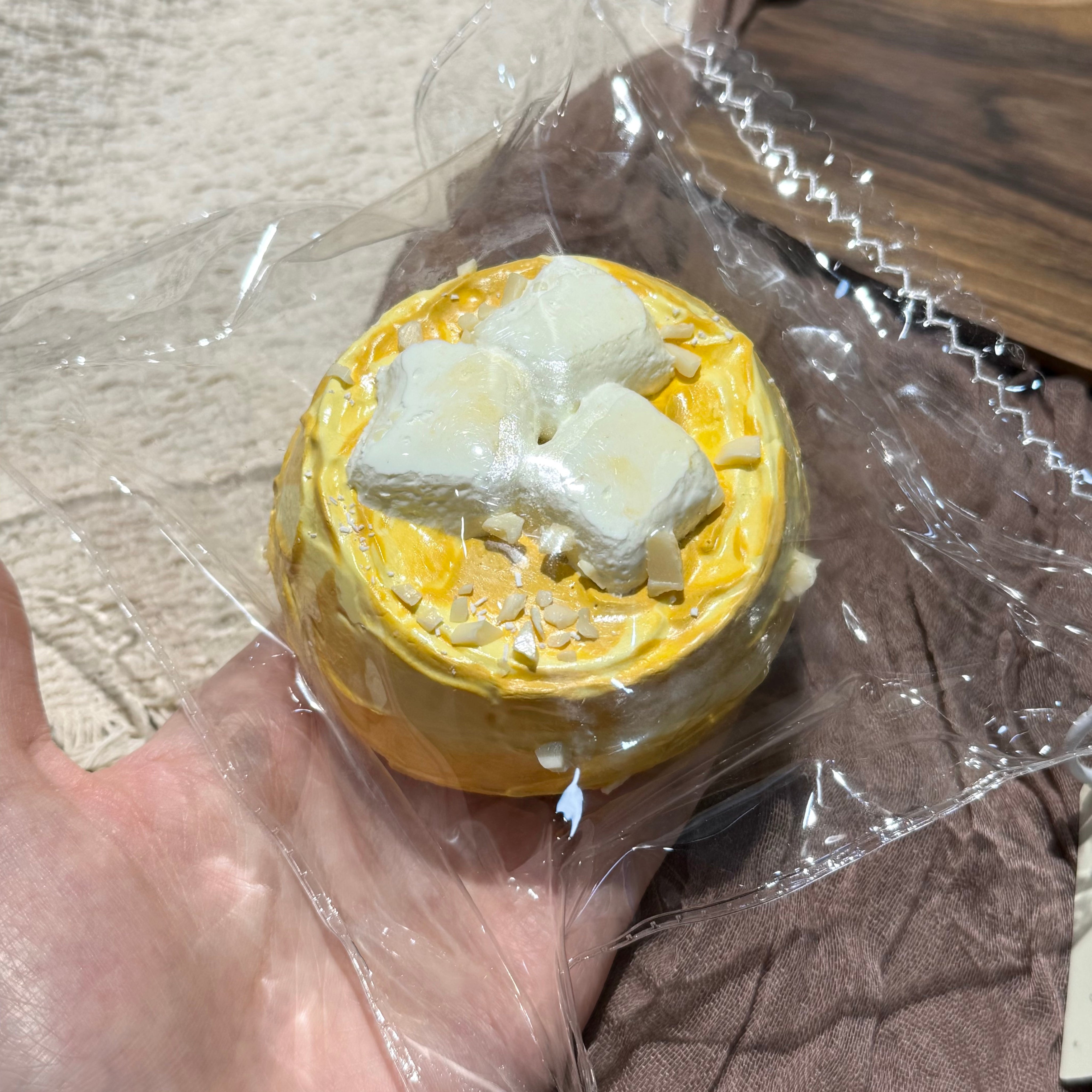 【Soy Milk Marshmallow Basque Cheesecake】Squishy stress relief toy