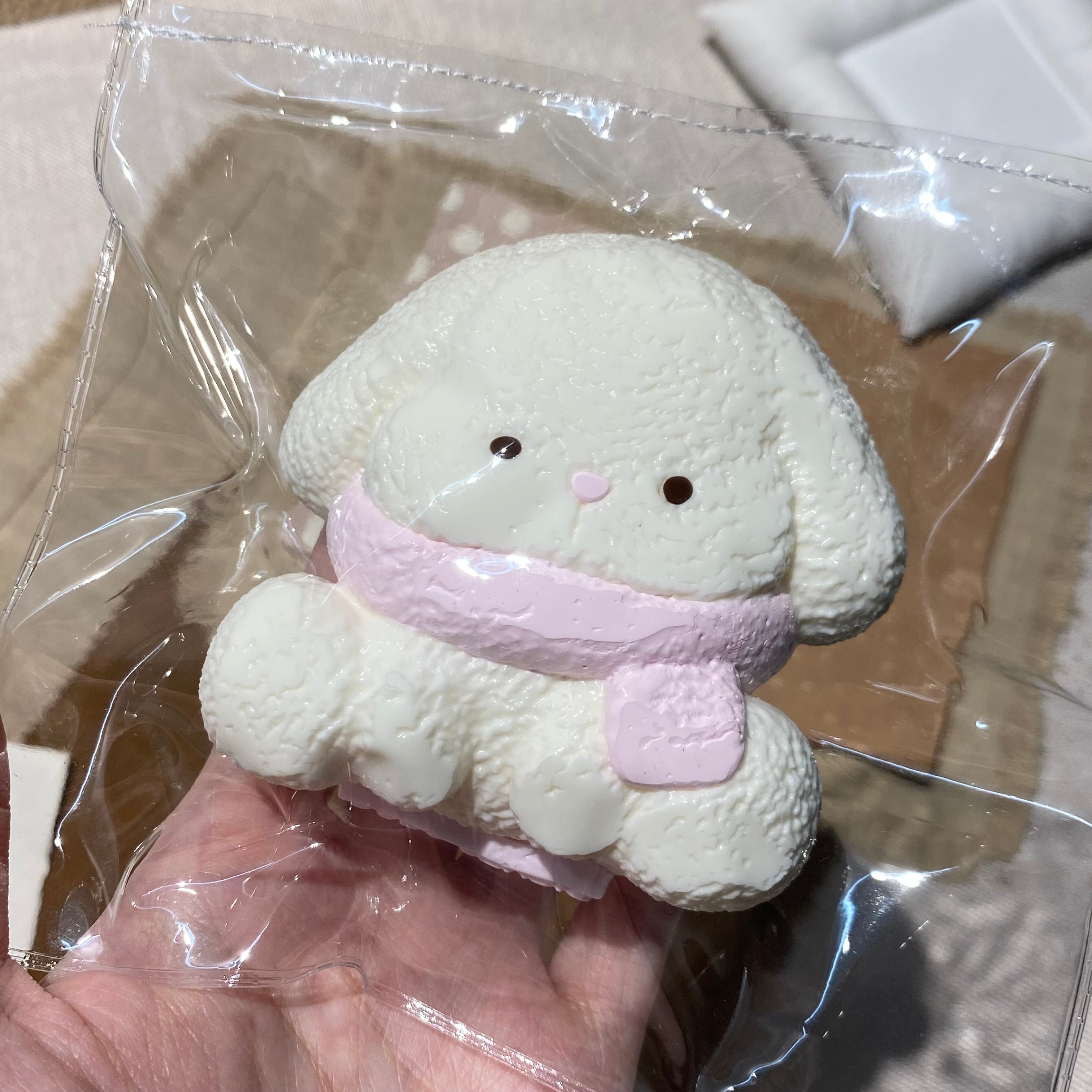 Doro studio  【fluffy little rabbit】Squishy stress relief toy