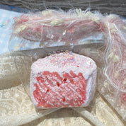 【子羊よ、泣かないで】苺ジャム  Squishy stress relief toy