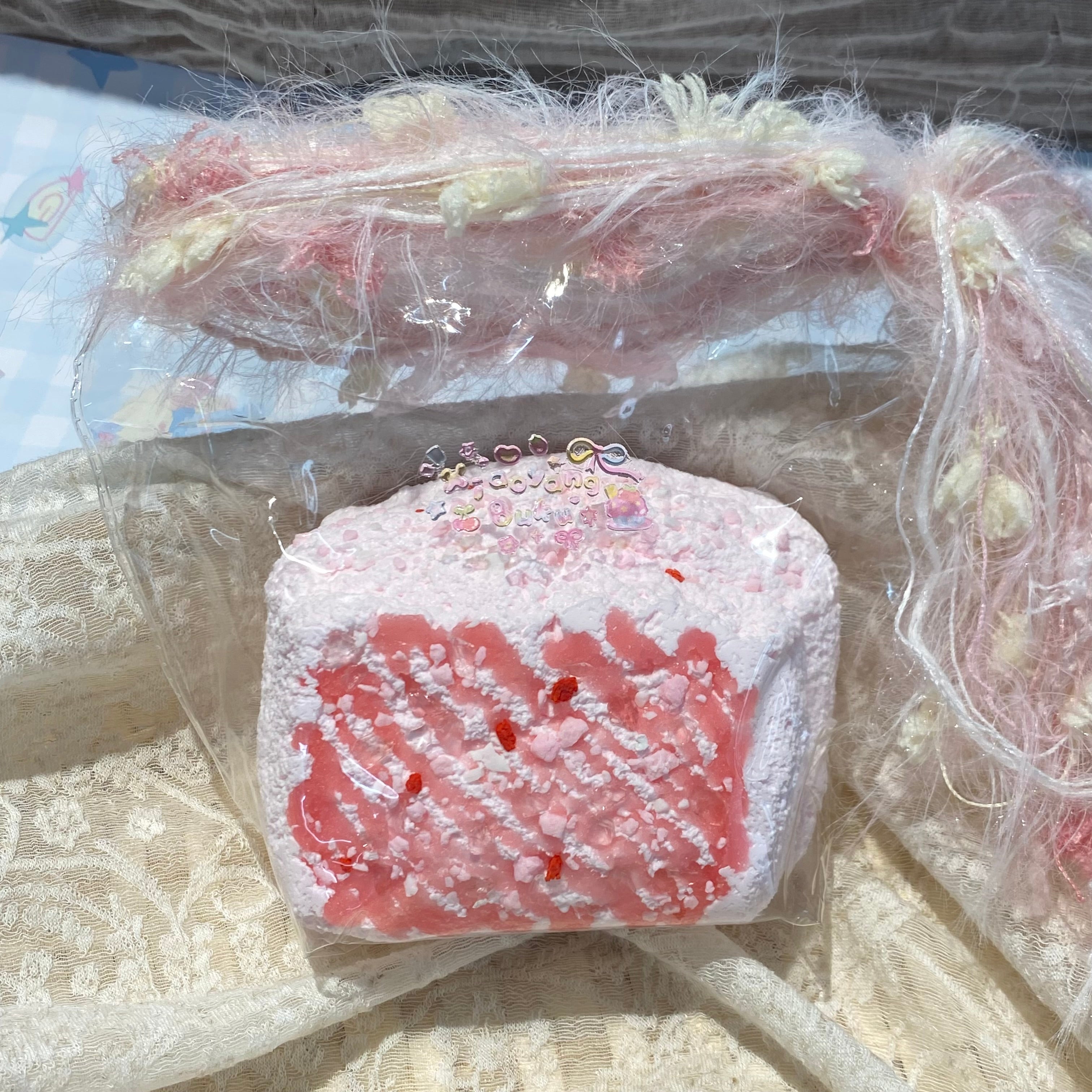 【子羊よ、泣かないで】苺ジャム  Squishy stress relief toy