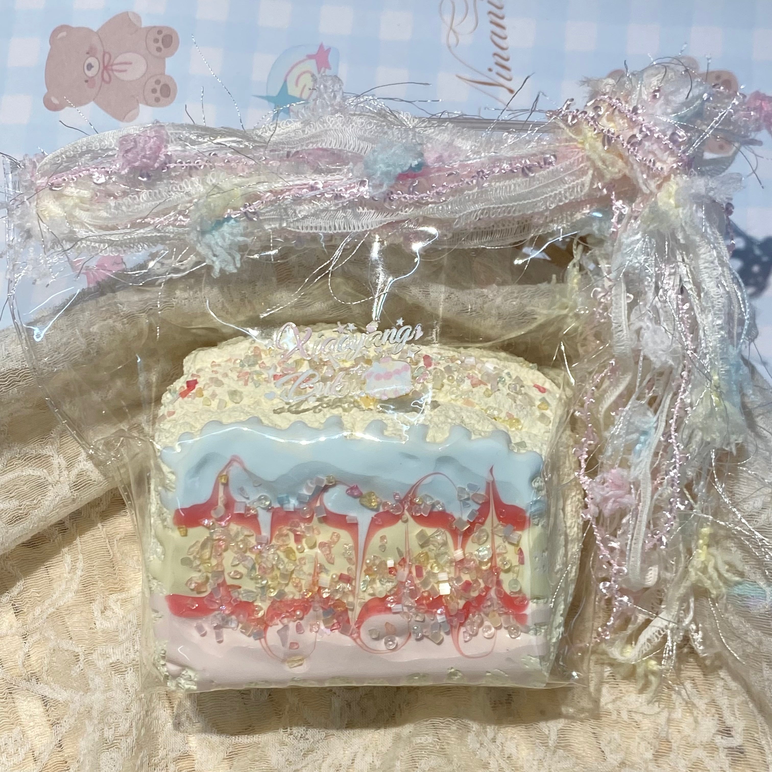 【子羊よ、泣かないで】塩イチゴ  Squishy stress relief toy