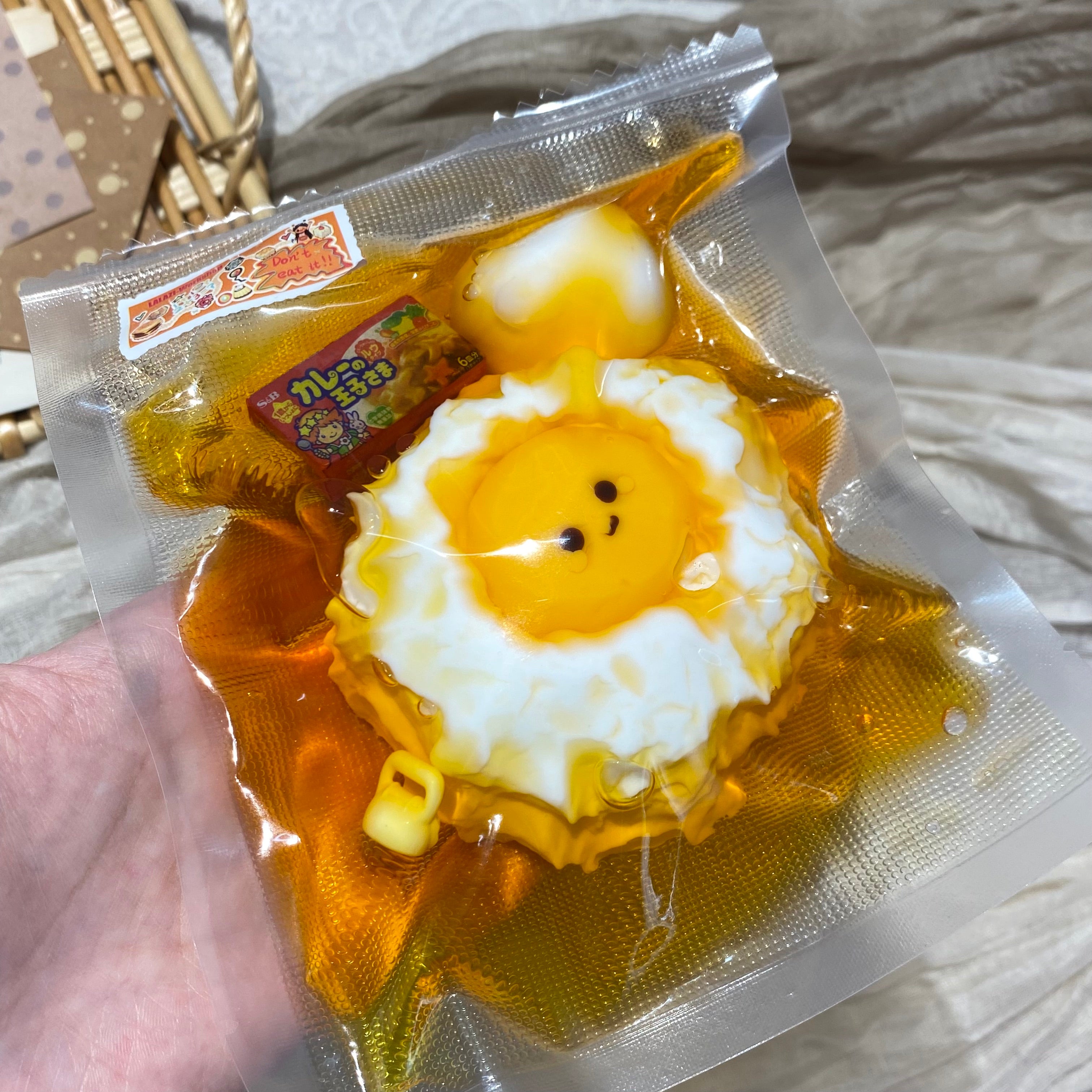 【目玉焼きスライム】Squishy stress relief toy