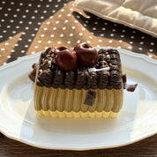 [Cherry and Chocolate Cake (Black Forest Style)] Squishy Stress Relief Toy