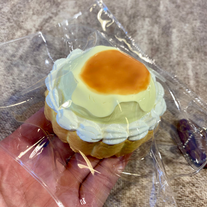 iDough Studio "Brulee Pudding Tart" Squishy stress relief toy