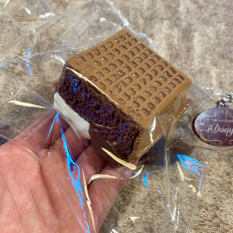 iDough Studio "Hazelnut Chocolate Sandwich Square" Squishy stress relief toy