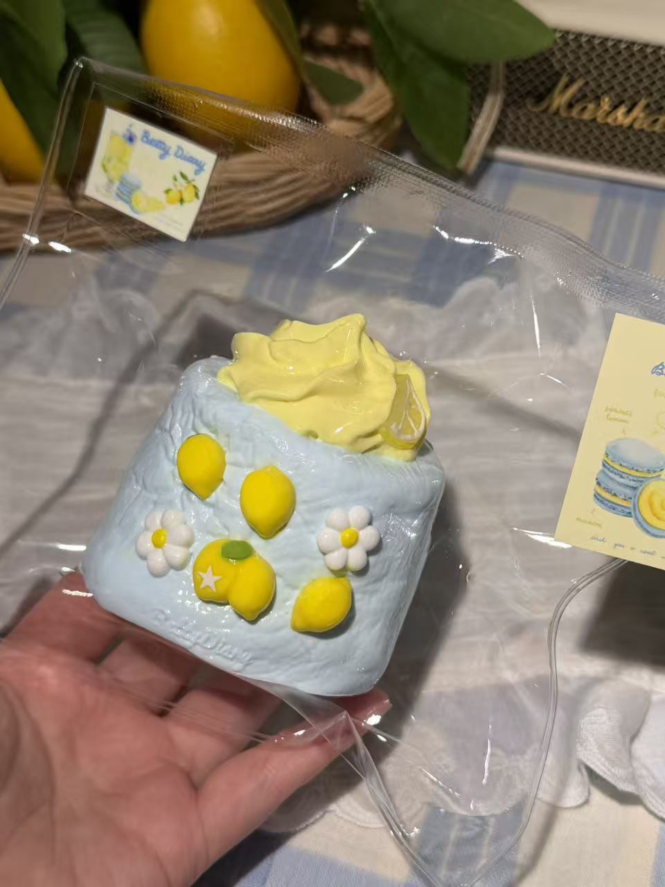 Betty Diary🍋「海塩レモンのにぎにぎロール」 Squishy stress relief toy