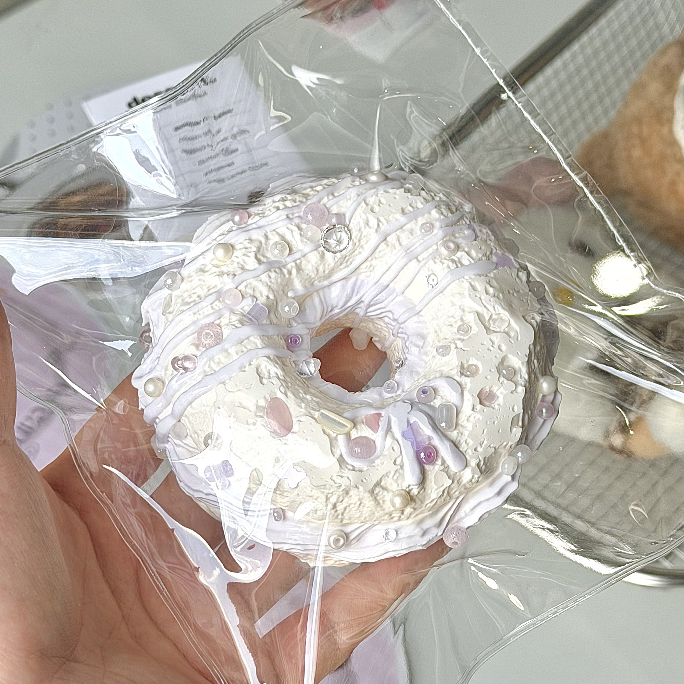 Duozai【Small Bow‑knot Donut】Squishy stress relief toy