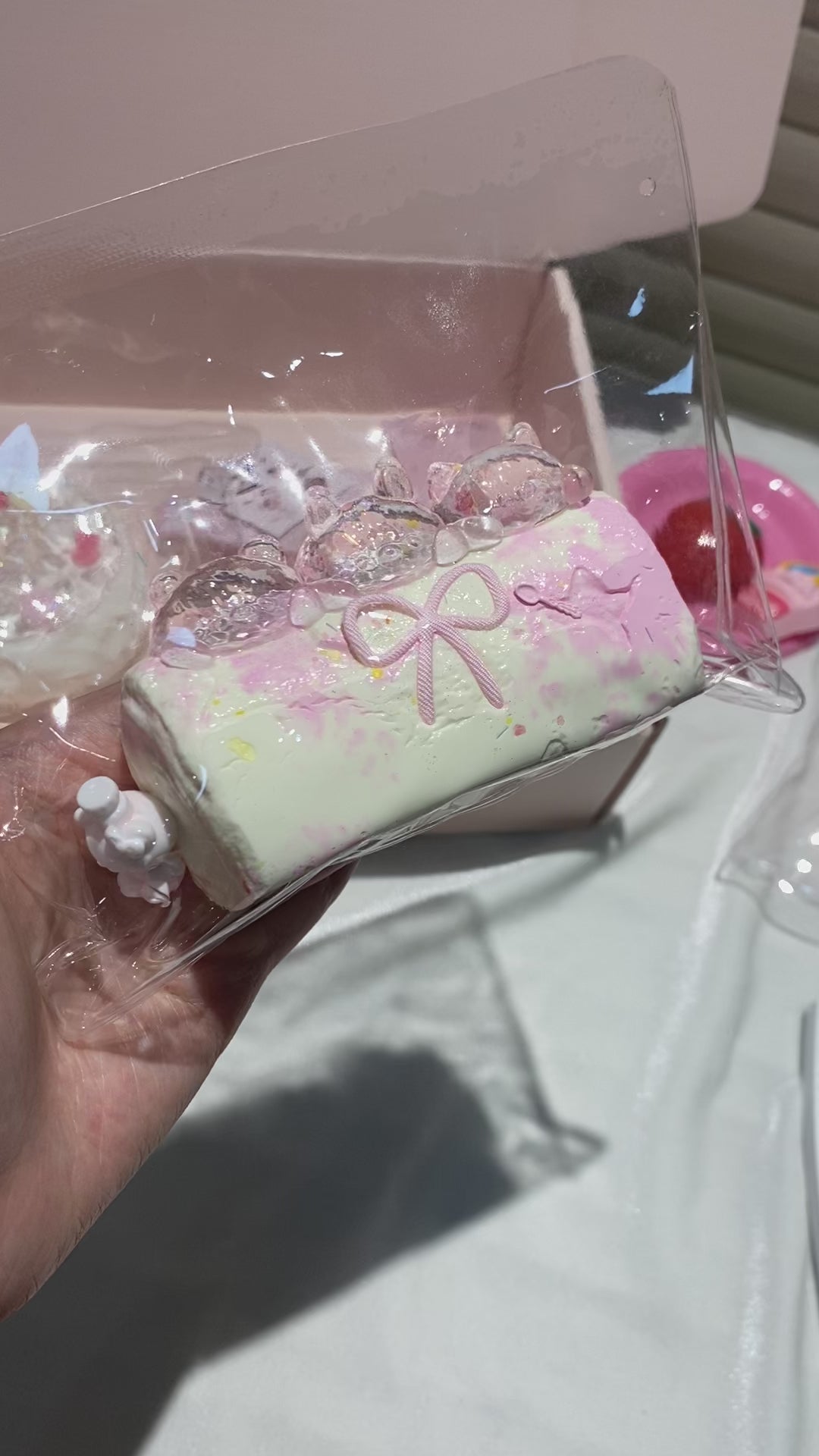【Peach Cream Swiss Roll】Squishy Stress Relief Toy