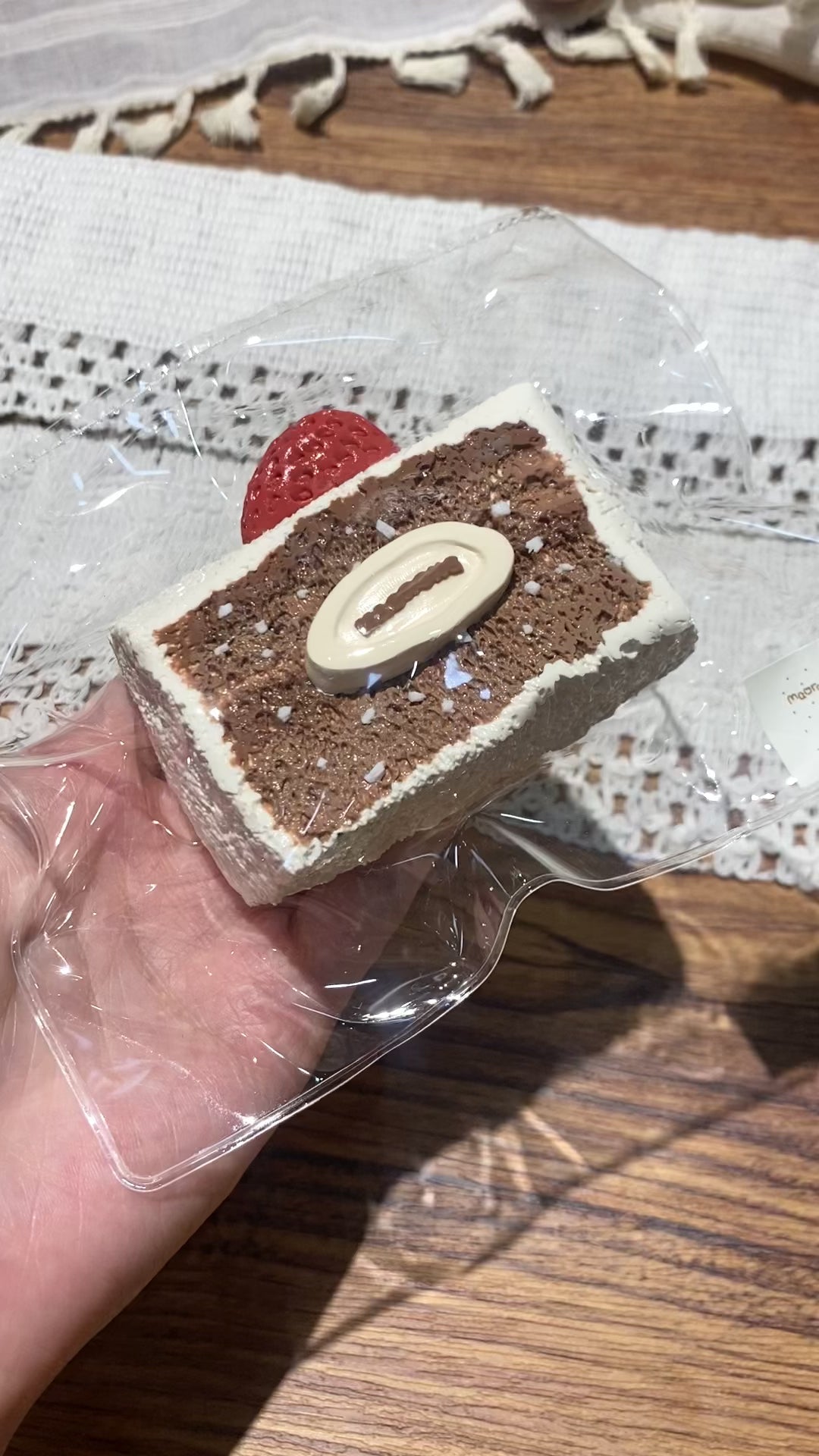【Strawberry Toast with Chocolate Chips】Squishy stress relief toy