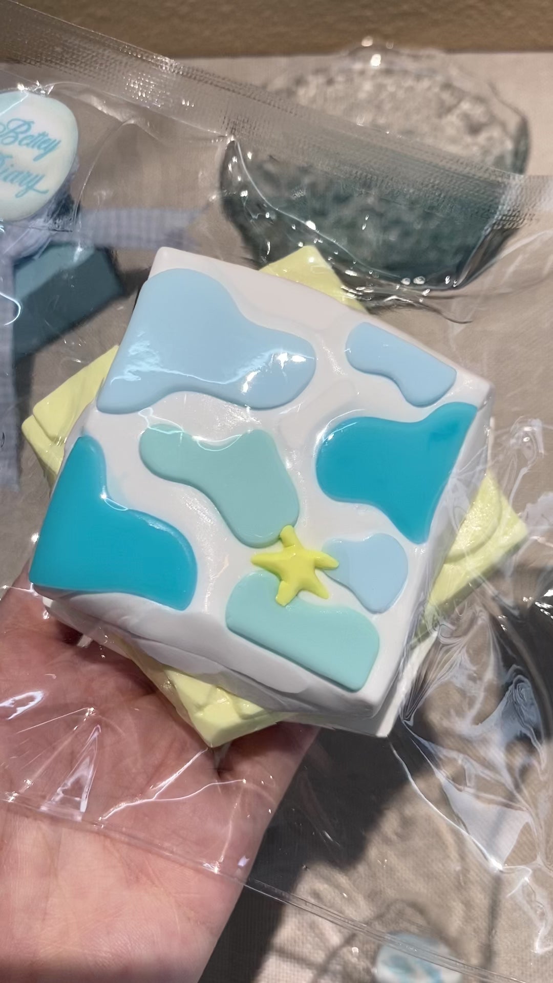 【Mint Butter Filled Cake】Squishy stress relief toy
