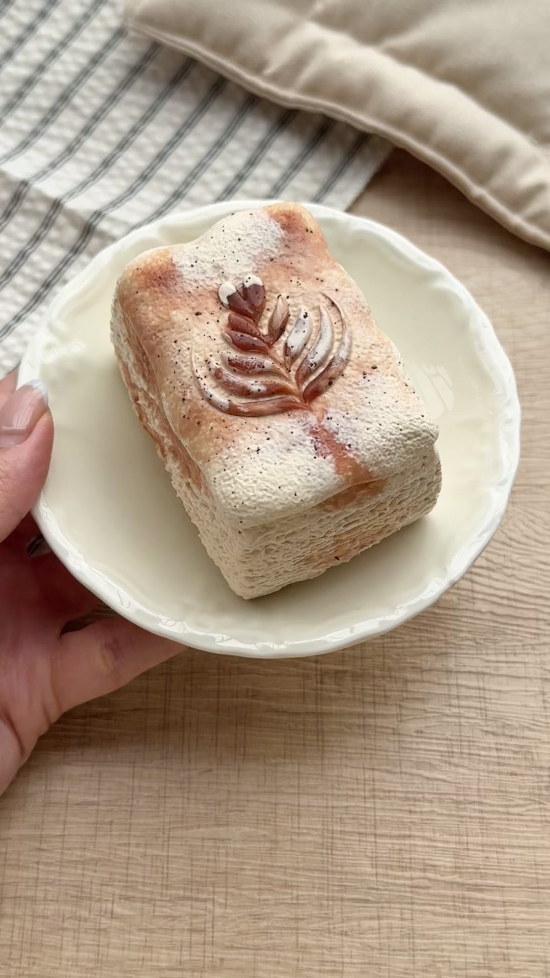 【Brown Sugar Latte Art Toast】Squishy Stress Relief Toy