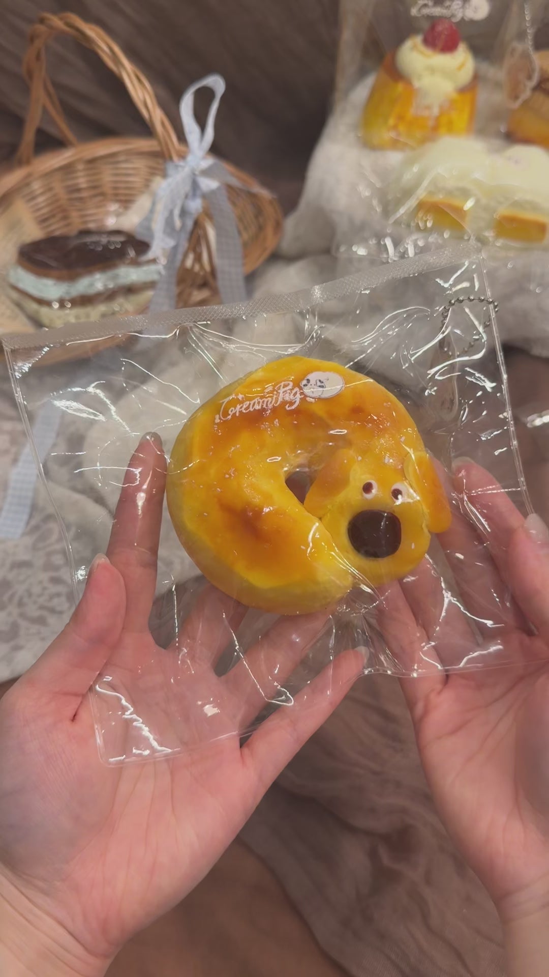 CreamPig Studio【のほほんベーグルわんこ】 Squishy Collectibles
