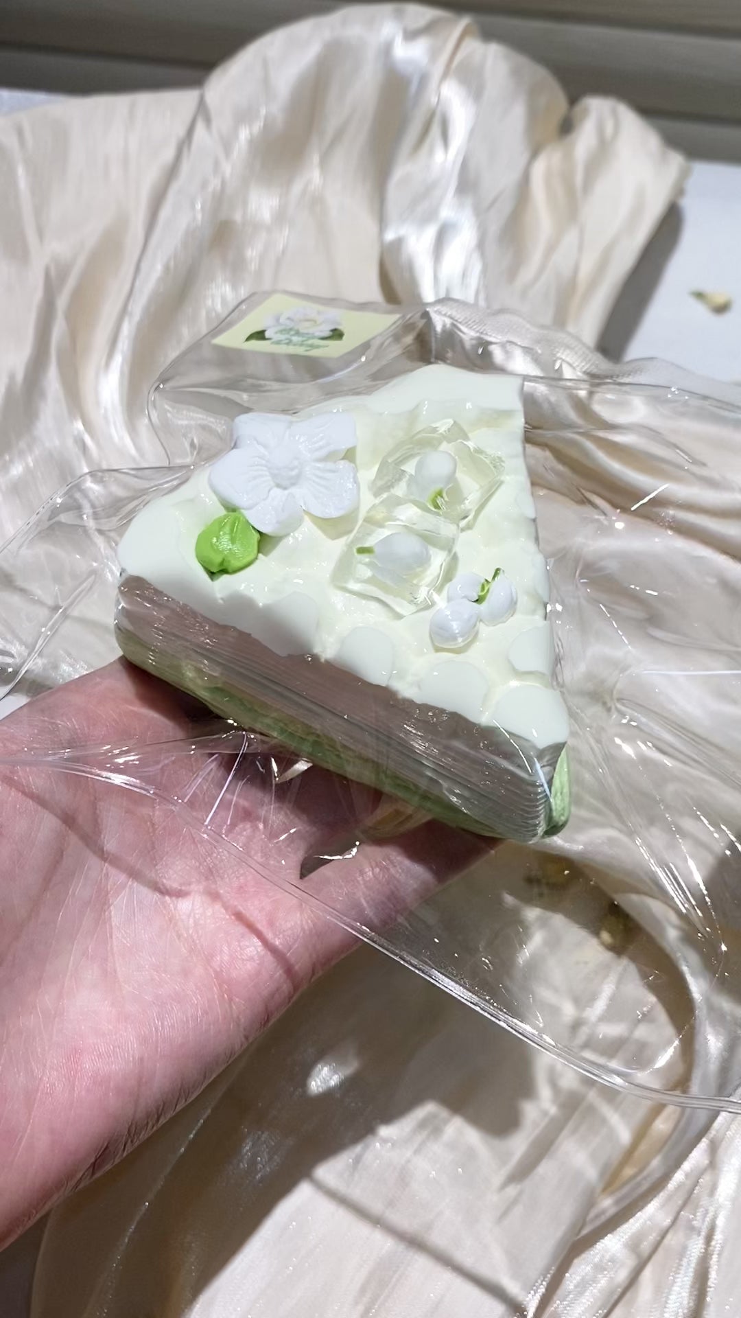 【Jasmine Jelly Mille-feuille Cut Cake】 Squishy Stress Relief Toy